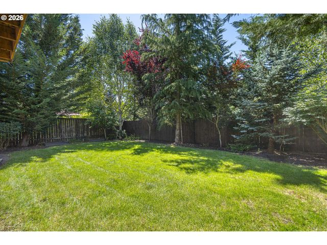 5102 E LONGEST Dr, Newberg, OR 97132