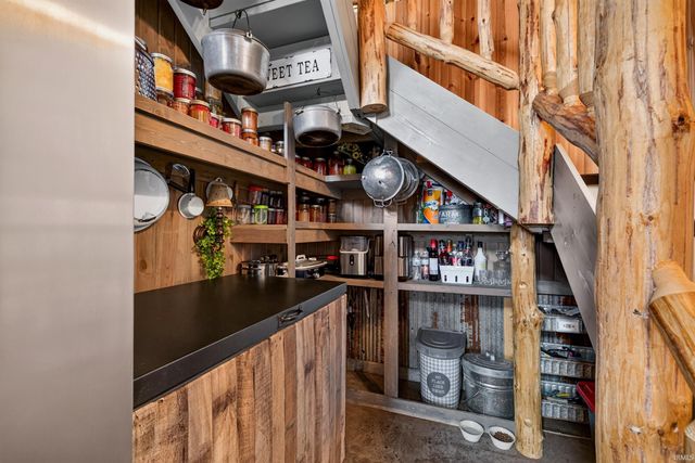2443 Mangus Road, Poland, IN 47868