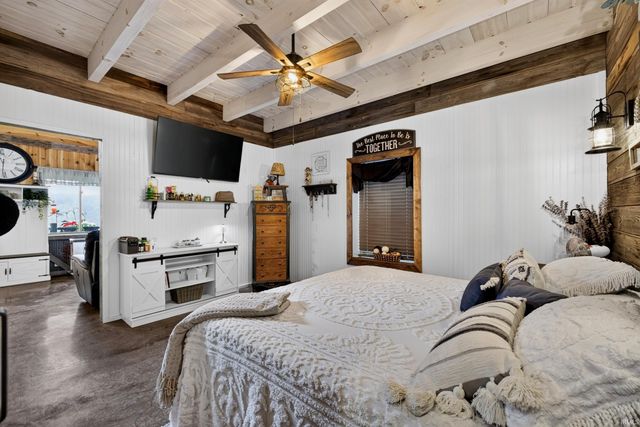 2443 Mangus Road, Poland, IN 47868