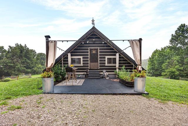 2443 Mangus Road, Poland, IN 47868
