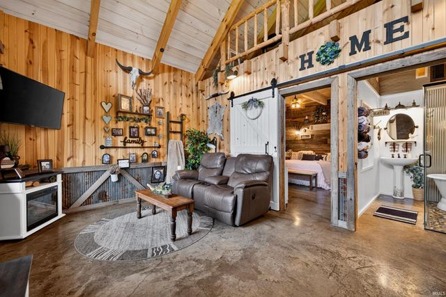 2443 Mangus Road, Poland, IN 47868