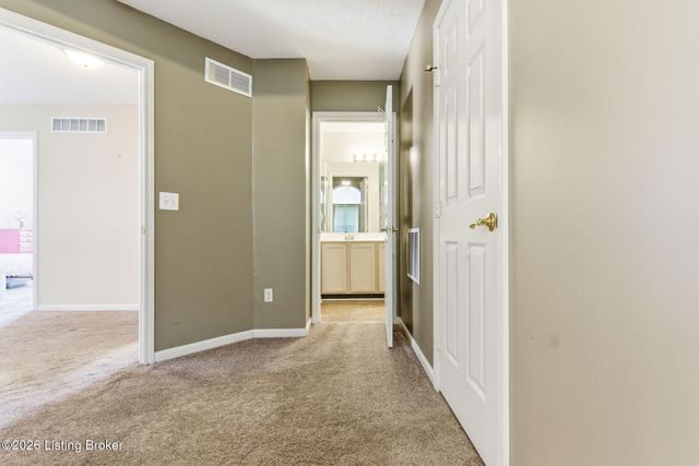 11413 Catalpa View Ct, Louisville, KY 40299