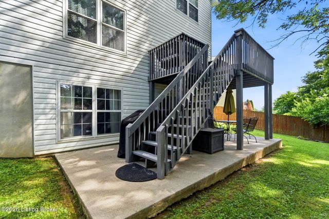 11413 Catalpa View Ct, Louisville, KY 40299