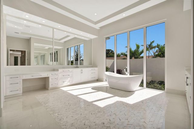 5355 Sea Biscuit Road, Palm Beach Gardens, FL 33418