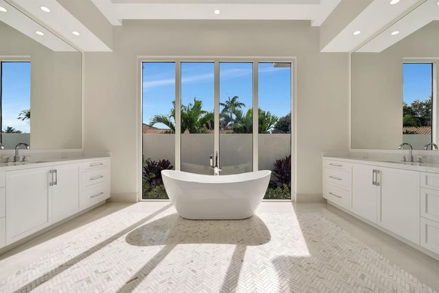 5355 Sea Biscuit Road, Palm Beach Gardens, FL 33418