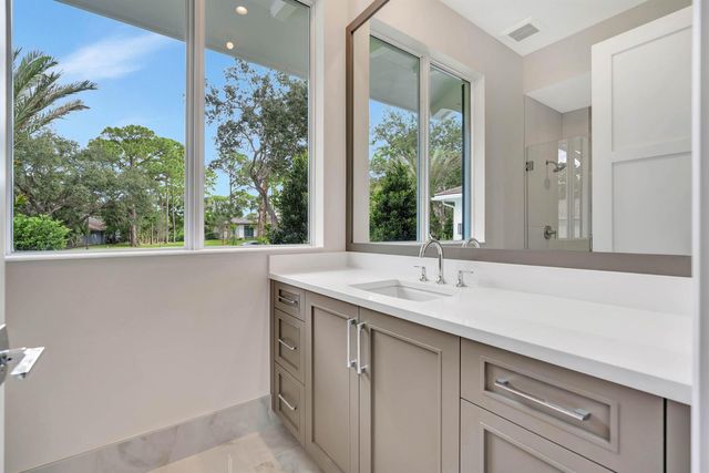 5355 Sea Biscuit Road, Palm Beach Gardens, FL 33418