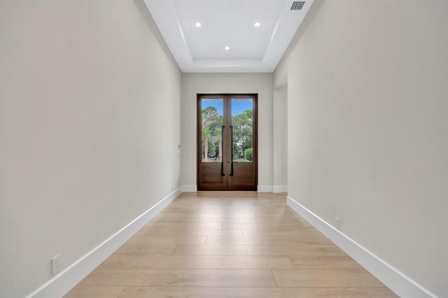 5355 Sea Biscuit Road, Palm Beach Gardens, FL 33418