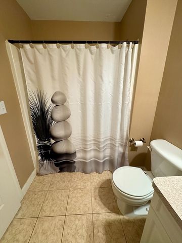 614 Pond St 1101, Braintree, MA 02184