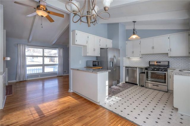 6901 W 78th Terrace W, Overland Park, KS 66204