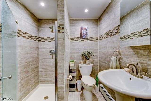 11 Mt Crest Rd, Jefferson Twp., NJ 07438