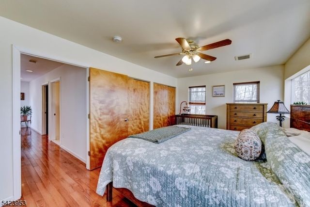 11 Mt Crest Rd, Jefferson Twp., NJ 07438