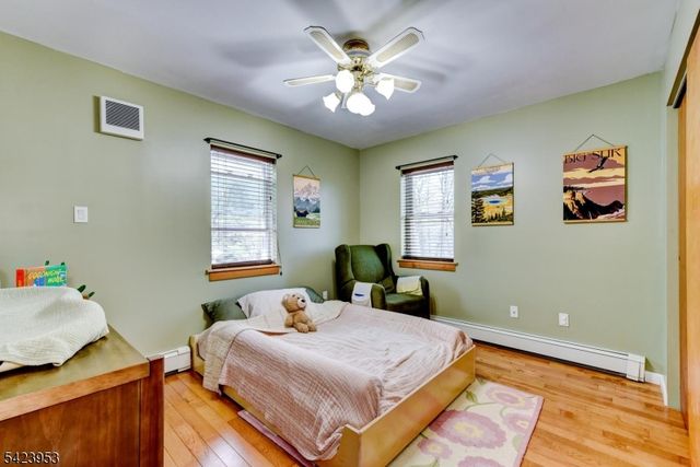 11 Mt Crest Rd, Jefferson Twp., NJ 07438