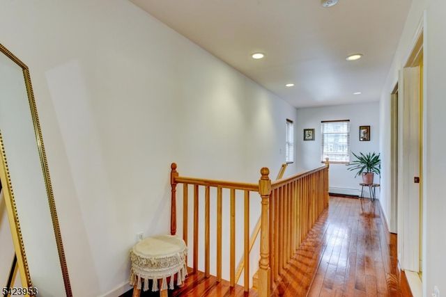 11 Mt Crest Rd, Jefferson Twp., NJ 07438