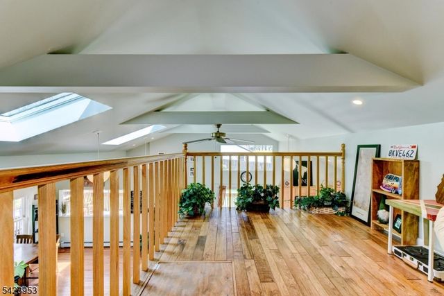 11 Mt Crest Rd, Jefferson Twp., NJ 07438