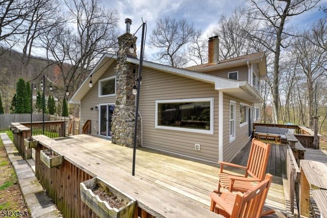 11 Mt Crest Rd, Jefferson Twp., NJ 07438