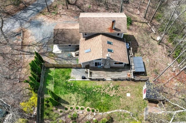 11 Mt Crest Rd, Jefferson Twp., NJ 07438