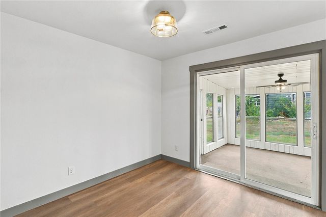 902 N 9th Street, Rogers, AR 72756