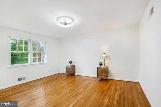 500 NELSON ST, Rockville, MD 20850