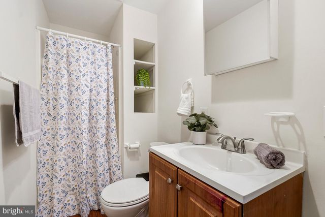 500 NELSON ST, Rockville, MD 20850