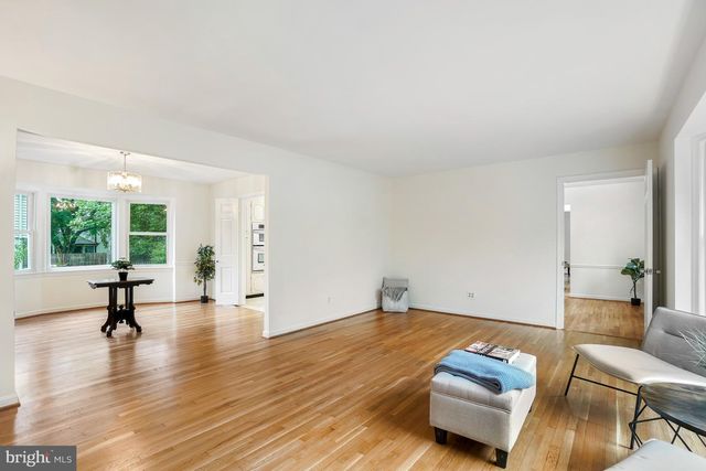 500 NELSON ST, Rockville, MD 20850