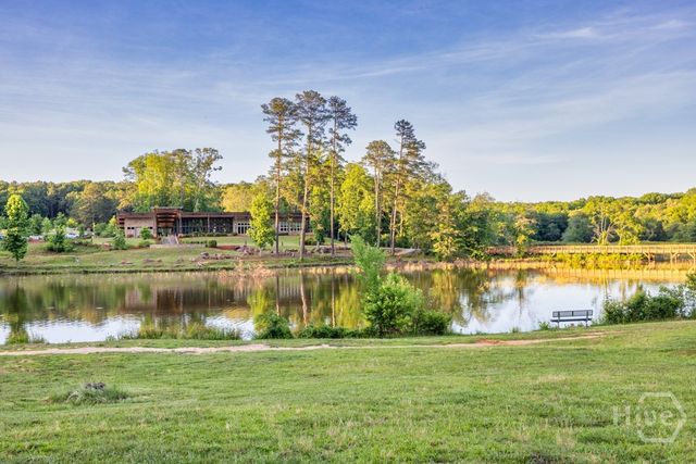 173 Annie Lane, Statham, GA 30666