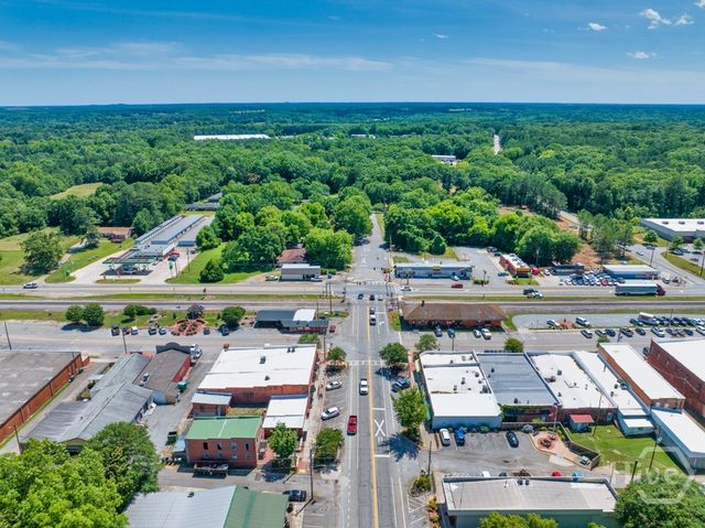 173 Annie Lane, Statham, GA 30666