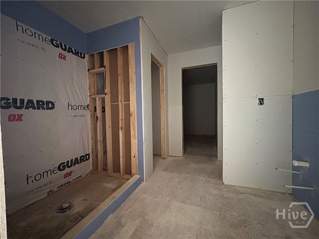 173 Annie Lane, Statham, GA 30666