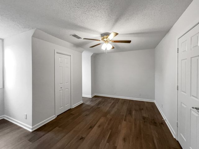 2592 Emerald Ct, Clarksville, TN 37042
