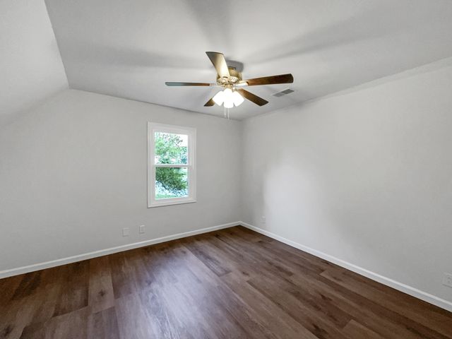 2592 Emerald Ct, Clarksville, TN 37042