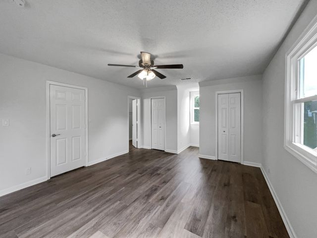 2592 Emerald Ct, Clarksville, TN 37042