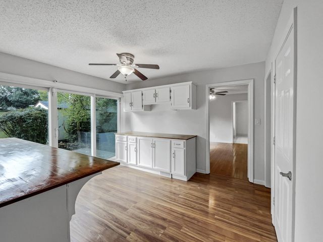 2592 Emerald Ct, Clarksville, TN 37042