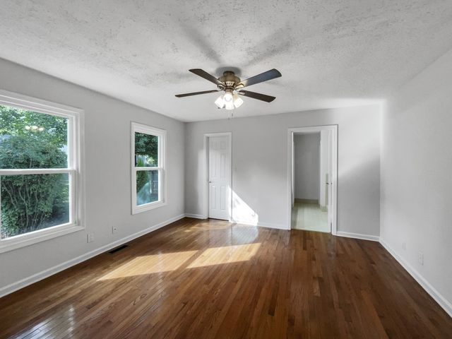 2592 Emerald Ct, Clarksville, TN 37042