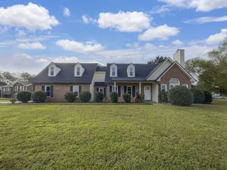 2592 Emerald Ct, Clarksville, TN 37042
