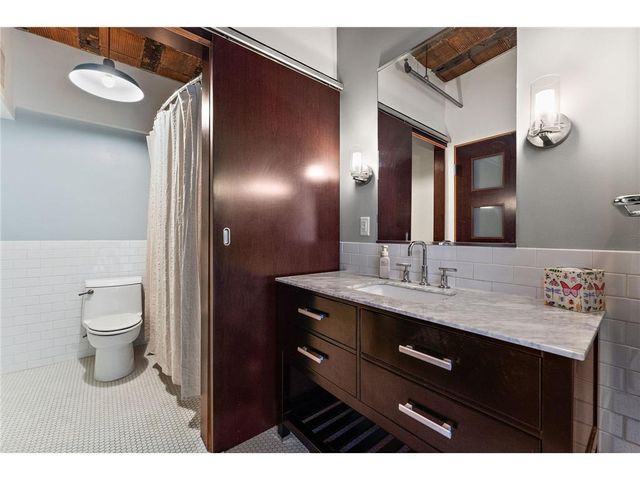 214 4th Street E 213, Saint Paul, MN 55101