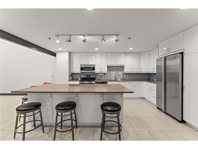 214 4th Street E 213, Saint Paul, MN 55101