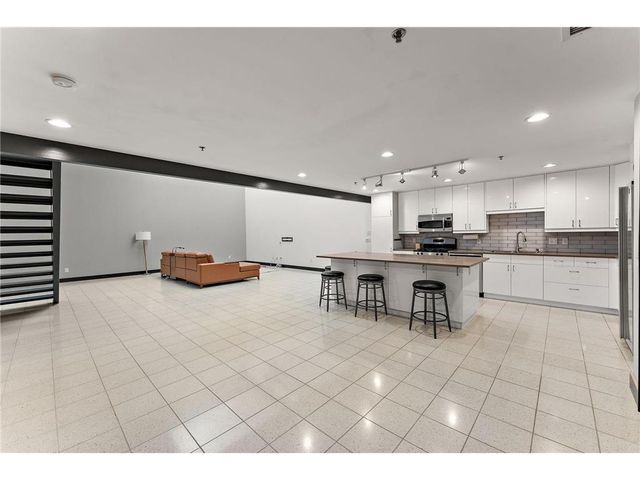 214 4th Street E 213, Saint Paul, MN 55101