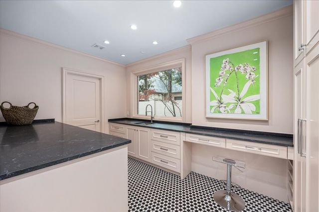 1616 Carleton Avenue, Fort Worth, TX 76107