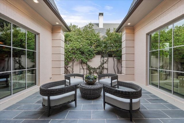 1616 Carleton Avenue, Fort Worth, TX 76107