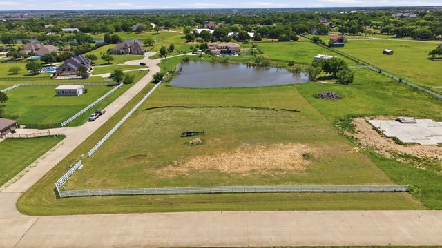 900 Show Master Court, Bartonville, TX 76226