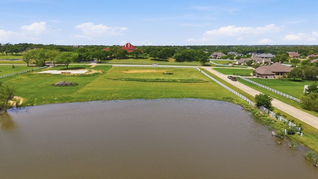 900 Show Master Court, Bartonville, TX 76226