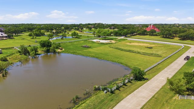 900 Show Master Court, Bartonville, TX 76226