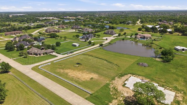 900 Show Master Court, Bartonville, TX 76226