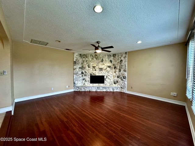 1084 Herne Avenue NE, Palm Bay, FL 32907