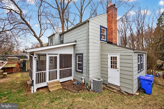 9207 LONG BRANCH PKWY, Silver Spring, MD 20901