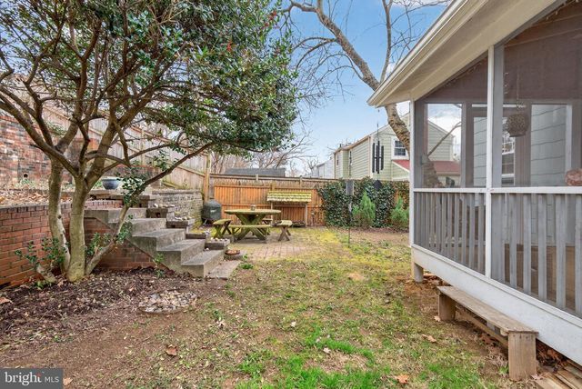 9207 LONG BRANCH PKWY, Silver Spring, MD 20901