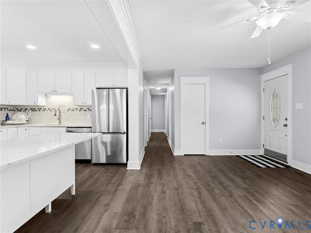 1339 Harris Creek Rd, Louisa, VA 23093