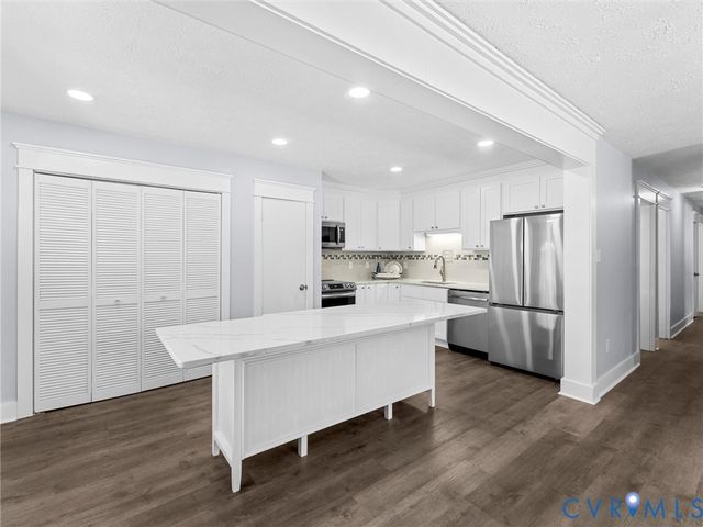1339 Harris Creek Rd, Louisa, VA 23093