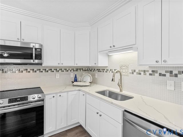 1339 Harris Creek Rd, Louisa, VA 23093