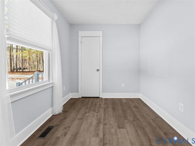 1339 Harris Creek Rd, Louisa, VA 23093