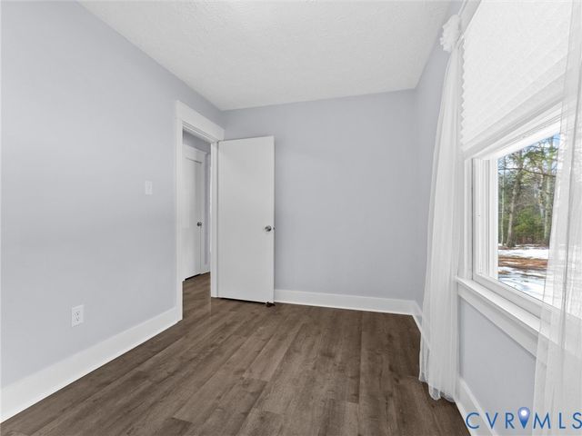 1339 Harris Creek Rd, Louisa, VA 23093